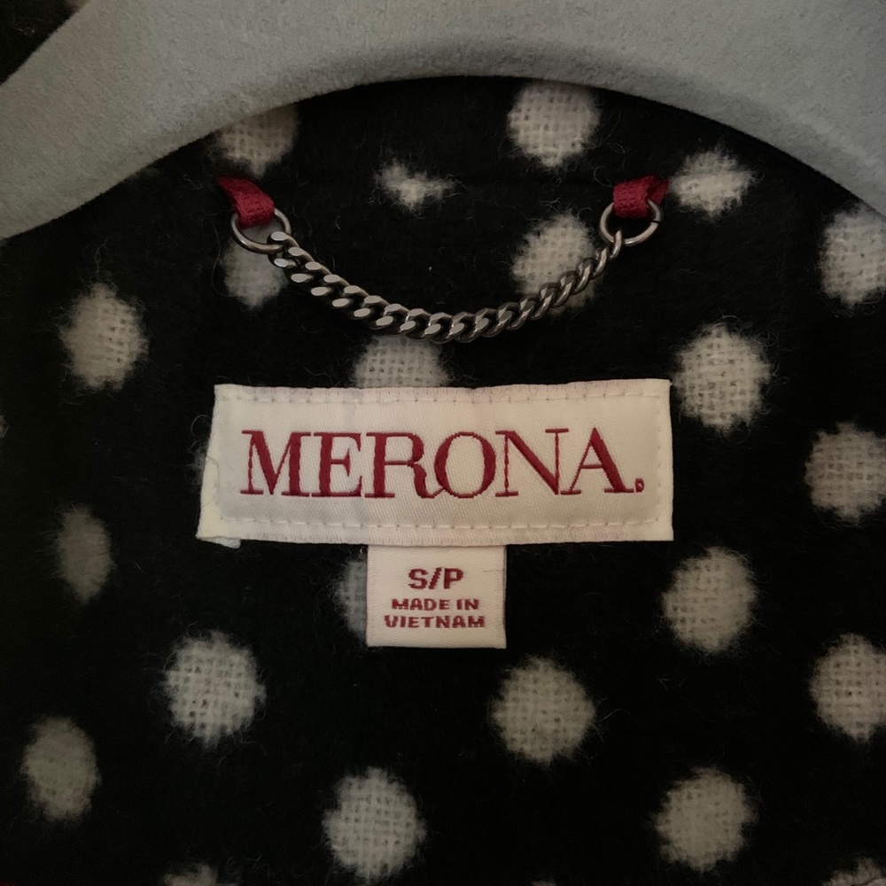 Coat - Picture 3 of 4